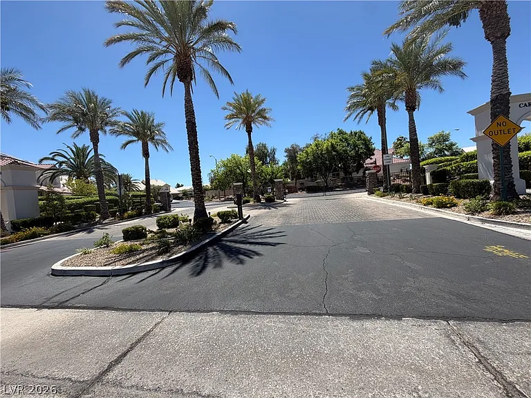 2381 Goldfire Cir — Photo 44