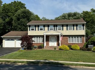 19 Knox Ter, Totowa Boro, NJ 07512