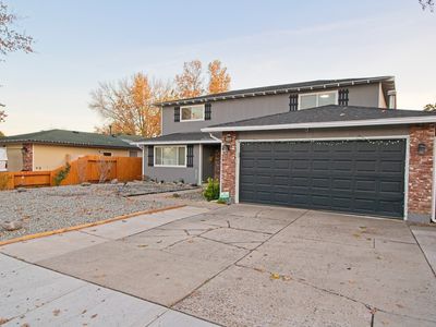 489 Penny Way, Sparks, NV, 89431