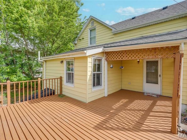 25 N Virginia Ave, Belleville, IL 62220