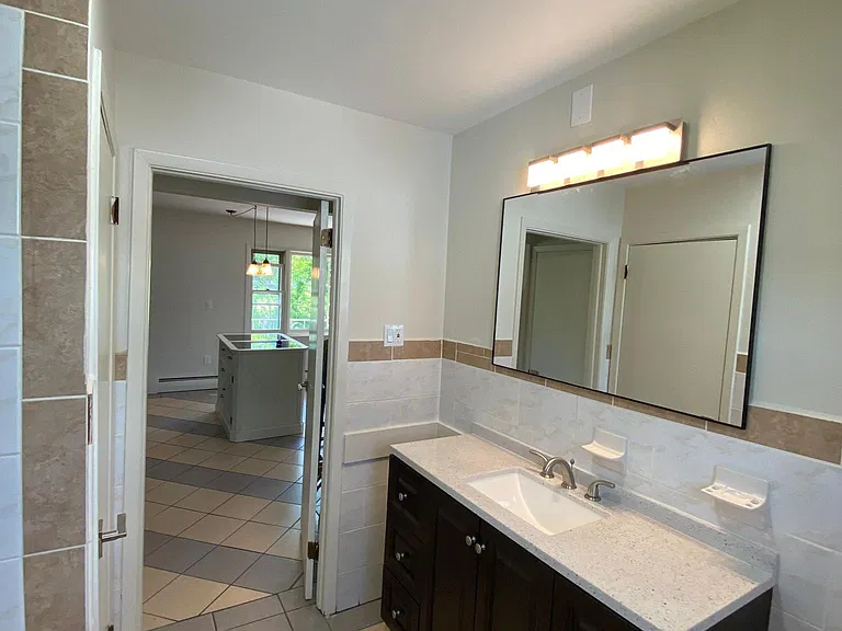 Led lighting in bath