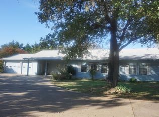 25170 Wilson Rd, Henryetta, OK 74437