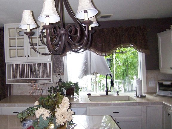 Tastefully updated kitchen.