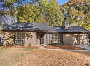 5829 Old Meadow Rd, Charlotte, NC 28227