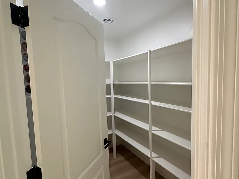2530 E Menlo St — Photo 5