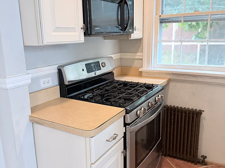 1724 Wilmington Ave — Photo 6