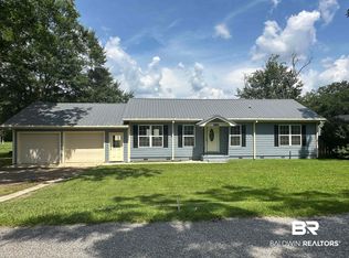 22450 Stoddard St N, Robertsdale, AL 36567