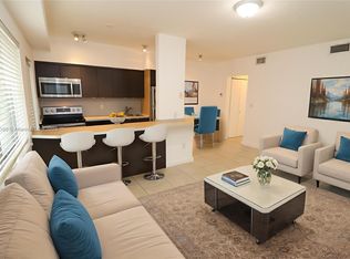 6835 Rue Versailles APT 104, Miami Beach, FL 33141