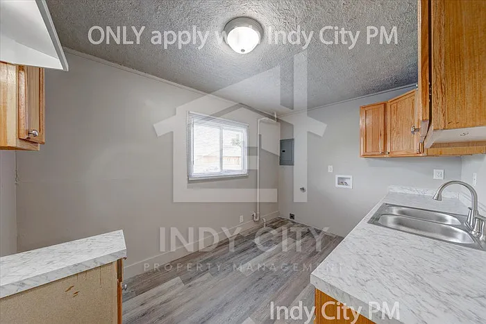 3209 E 26th St — Photo 7
