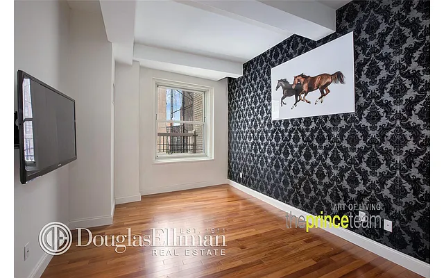 Rented by Douglas Elliman | media 19