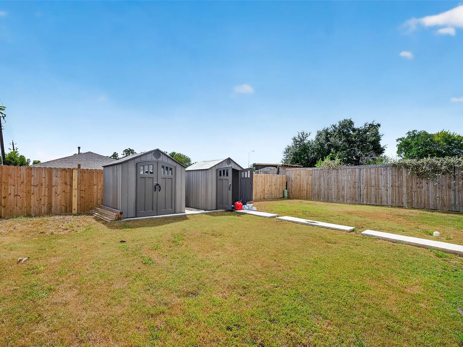 3 bed, 2.5 bath, 1284 sqft, $1,600 — Photo 4