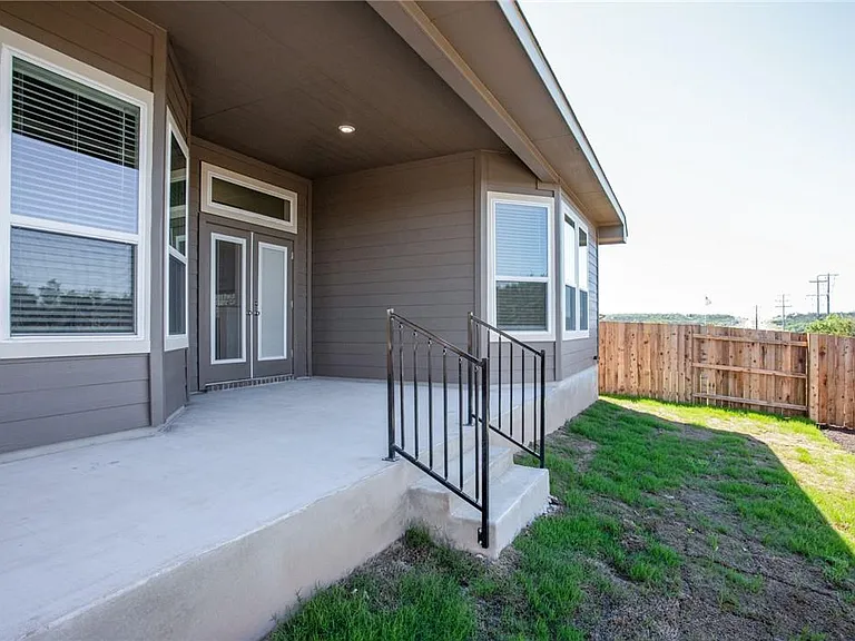 608 Saturnia Dr — Photo 28