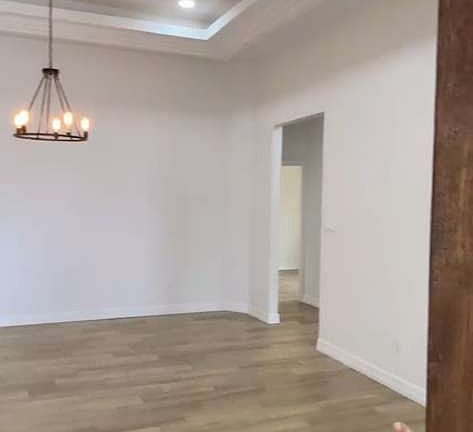 4th image of 215 Laredo Blvd