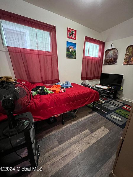5th image of 227 Stow Avenue