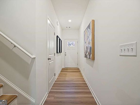3rd image of 1821 Dawn Rd #17