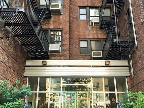 5th image of 50 E 8th St APT 6H