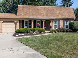 6746 Sue Ln, Maumee, OH 43537