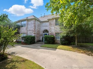 8710 S Delaware Pl, Tulsa, OK 74137