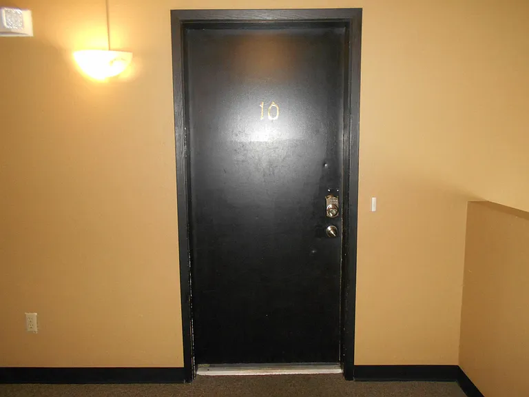 1123 S Harrison St #10 — Photo 6