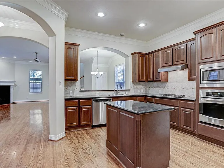 7604 Janak Dr — Photo 7