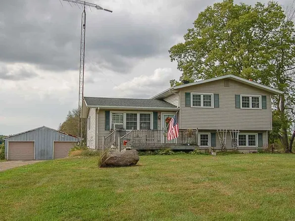 2700 S Lake Wilson Rd, Hillsdale, MI 49242