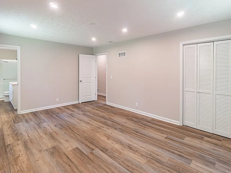 1115 Washington Ave — Photo 20