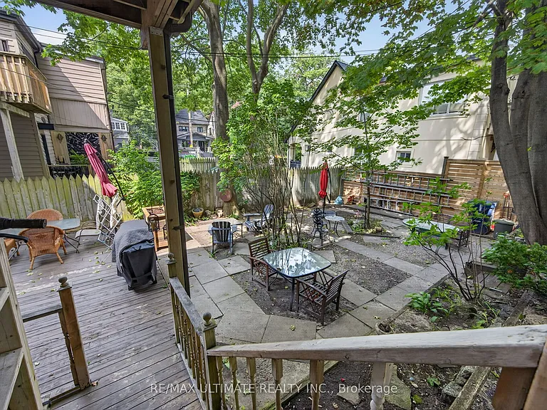 2360 Queen St E #3 — Photo 18