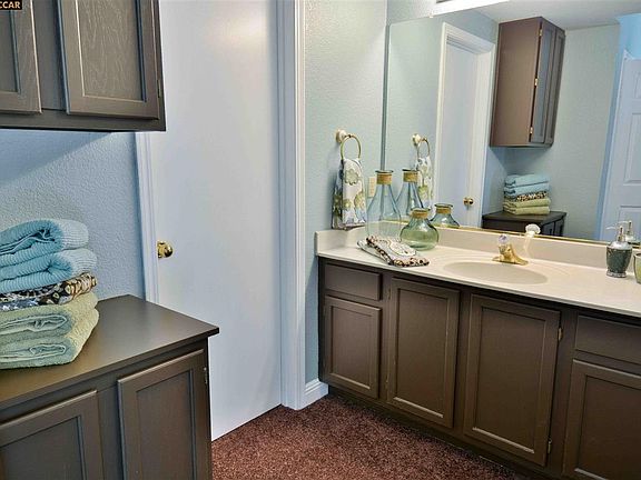 3rd image of 7358 Cronin Cir