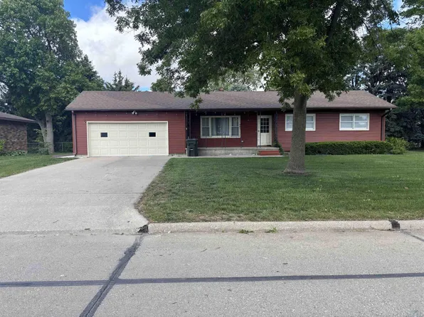 401 S 17th St, Dakota City, NE 68731