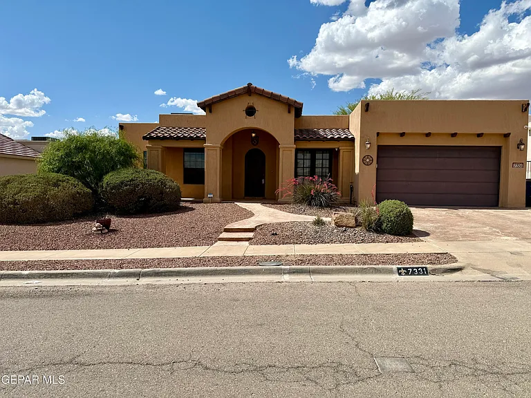 7331 Brays Landing Dr — Photo 1