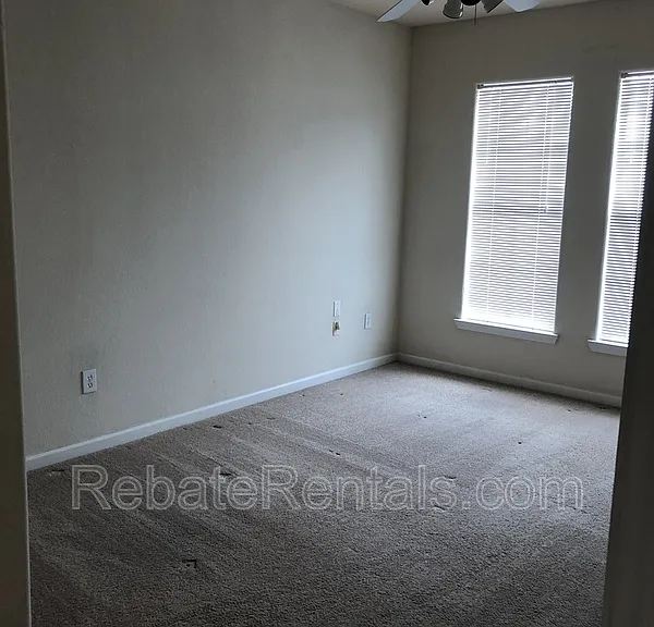 8290 Gate Pkwy W #1019 — Photo 15