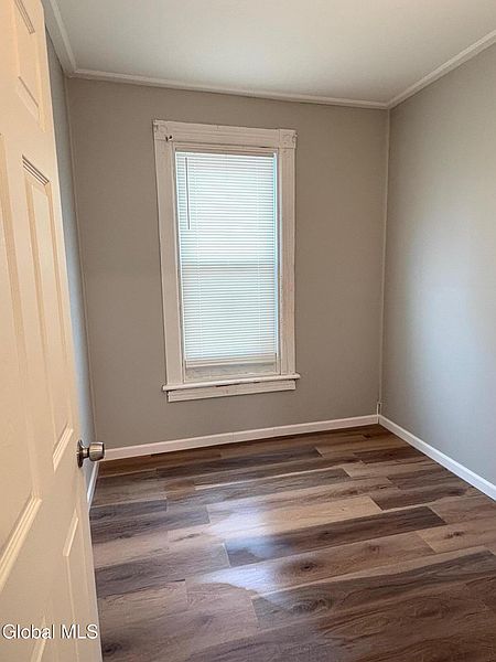 4th image of 1723 Broadway