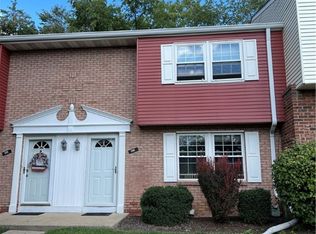 807 Countryside Dr, Mc Kees Rocks, PA 15136