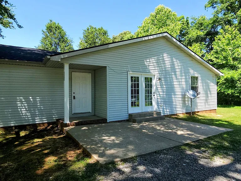 1487 Nichols Dr — Photo 8