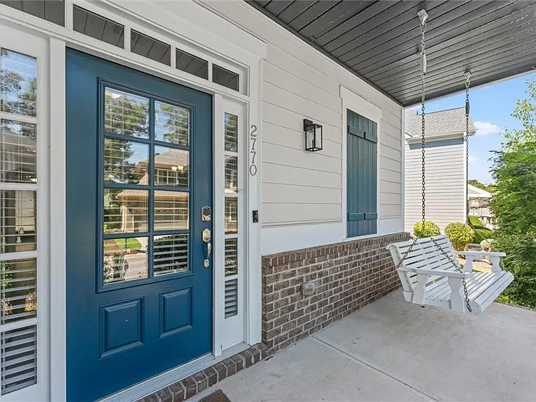 2770 Prado Ln — Photo 3