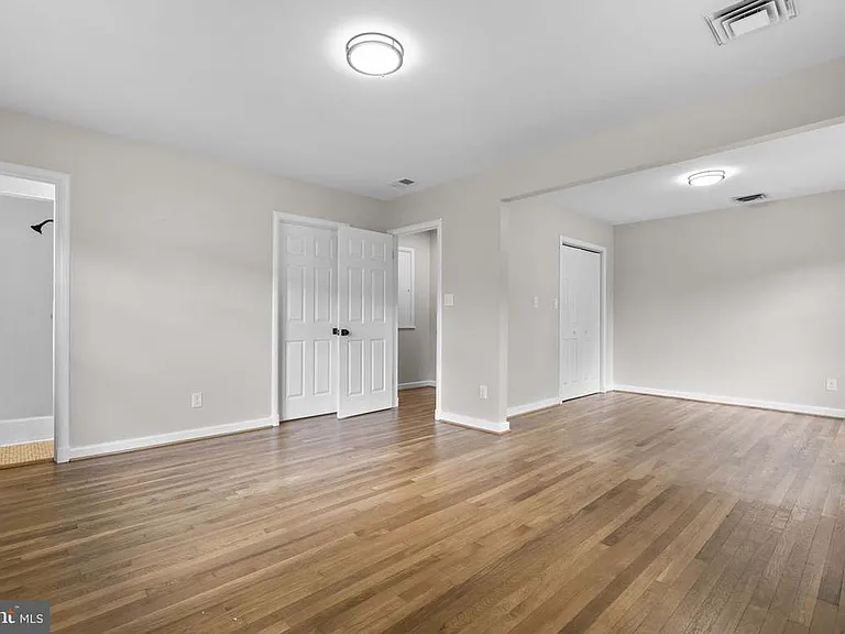 10242 Stratford Ave — Photo 41