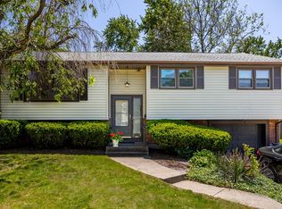 66 Greenleaf Cir, Framingham, MA 01701