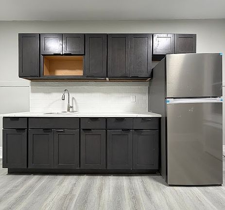 2nd image of 419 Watchung Ave #10