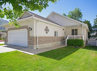 1158 E Parkstone Dr, Draper, UT 84020