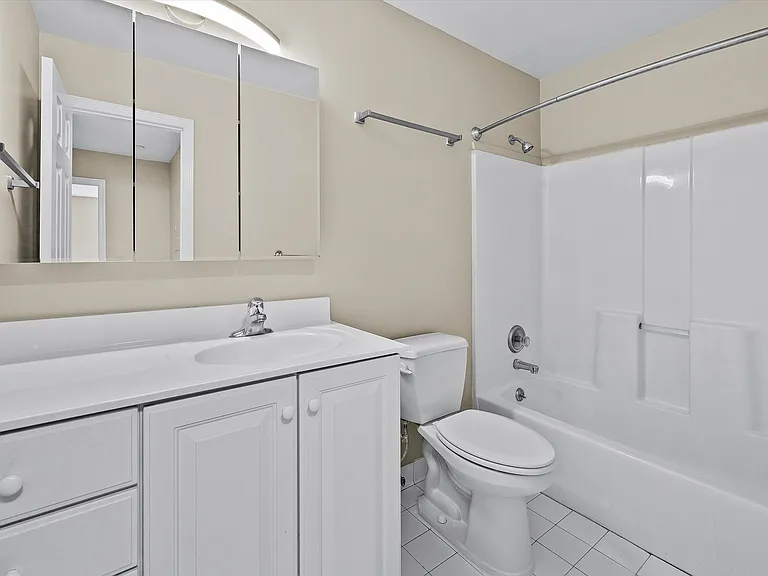 10-12 Chestnut St #207A — Photo 21