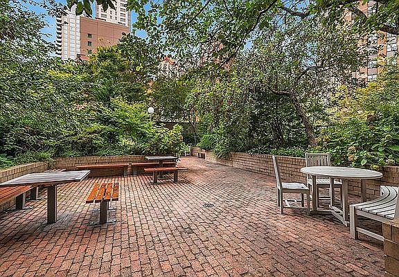 5th image of 1755 York Ave APT 6h