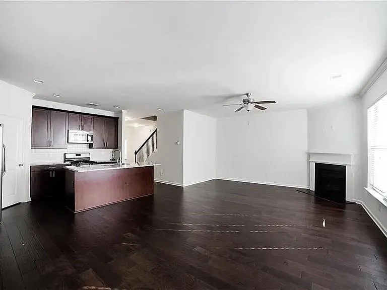 5570 Lightheart Ct — Photo 15