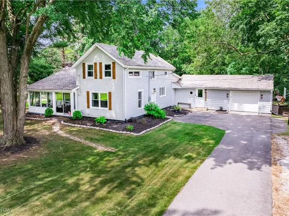 6170 Oberlin Rd, Amherst, OH 44001