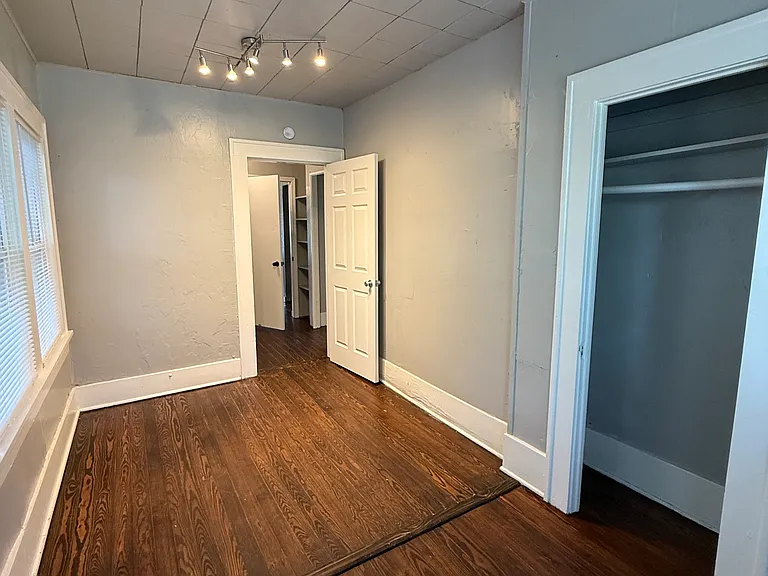 1506 W Bowen Pl — Photo 6