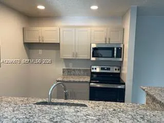 Windward Lakes Condo — Photo 2