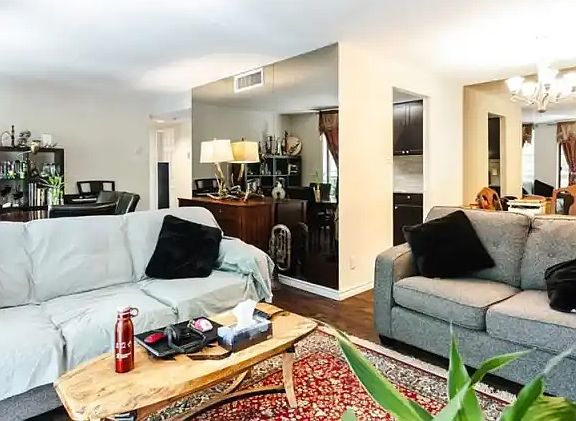 2nd image of 324 Laurier Ave W #2109