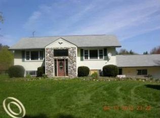 4700 Fox Lake Rd, Goodrich, MI 48438