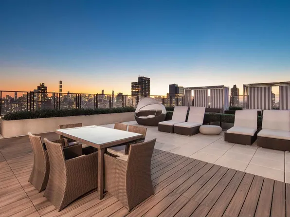 1735 York Avenue image 15 of 20