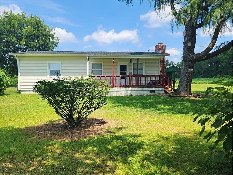 118 Lockwood Dr — Photo 1