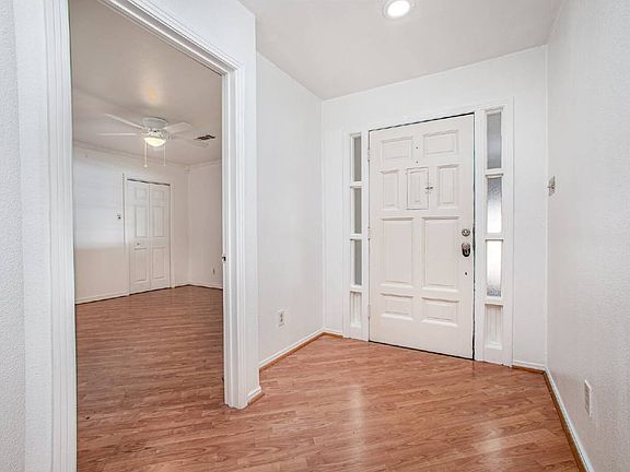 2nd image of 4304 Harvey Dr